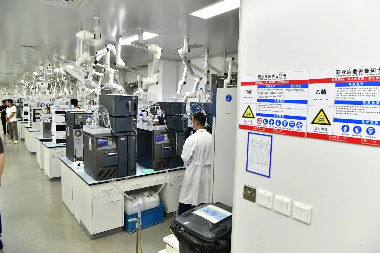 探访副中心智能工厂 “智慧大脑”助力制造变智造 — 记北京科技公司的转型实践